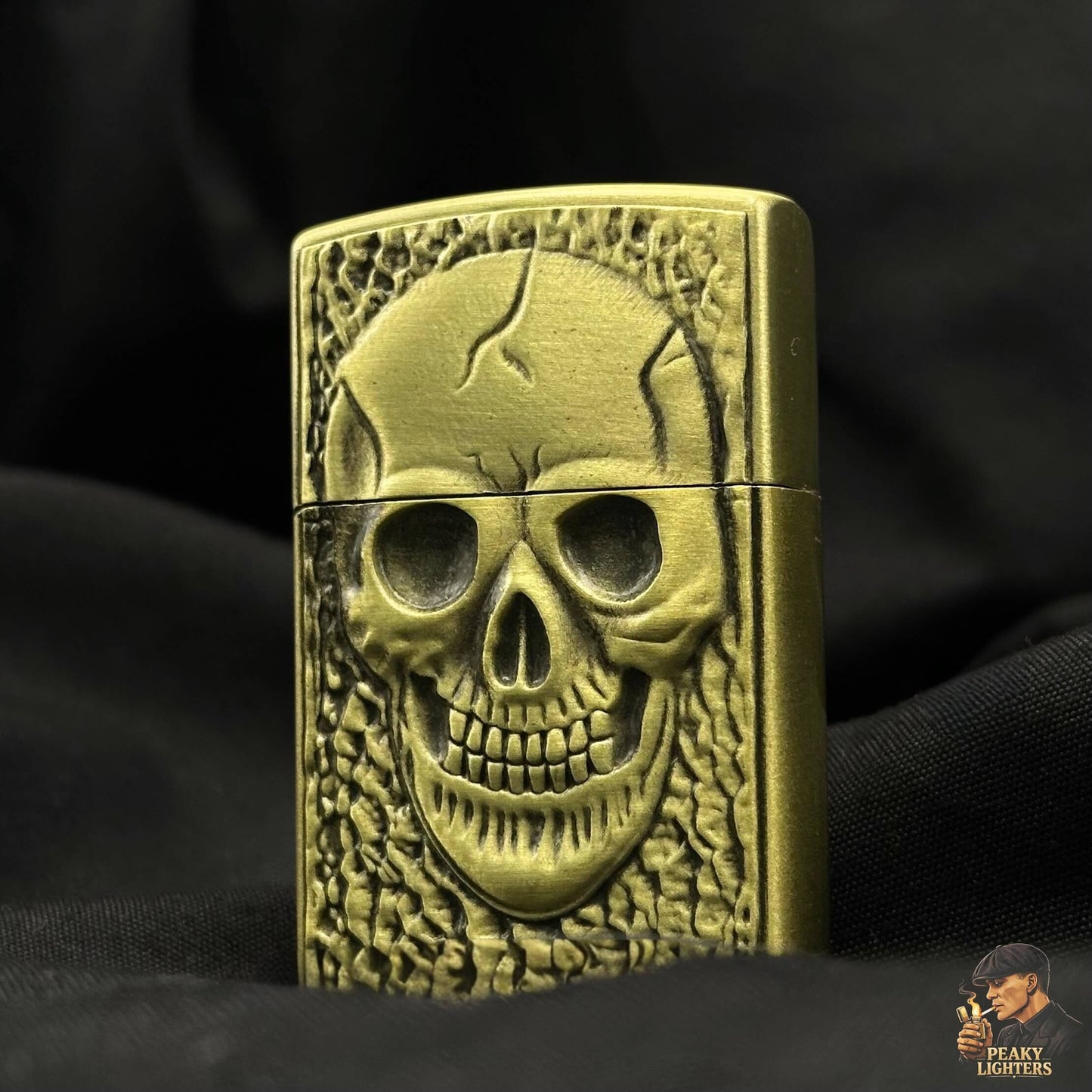 Memento Aureum – Skull Lighter