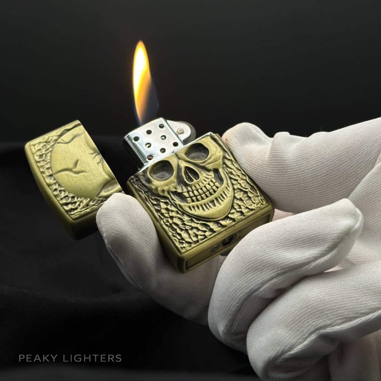 Memento Aureum – Skull Lighter